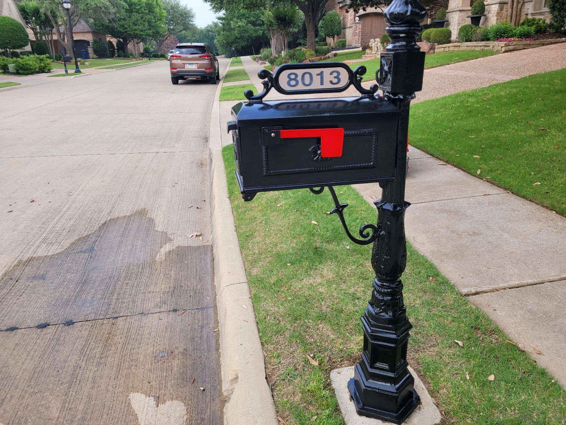Decorative ornamental mailbox